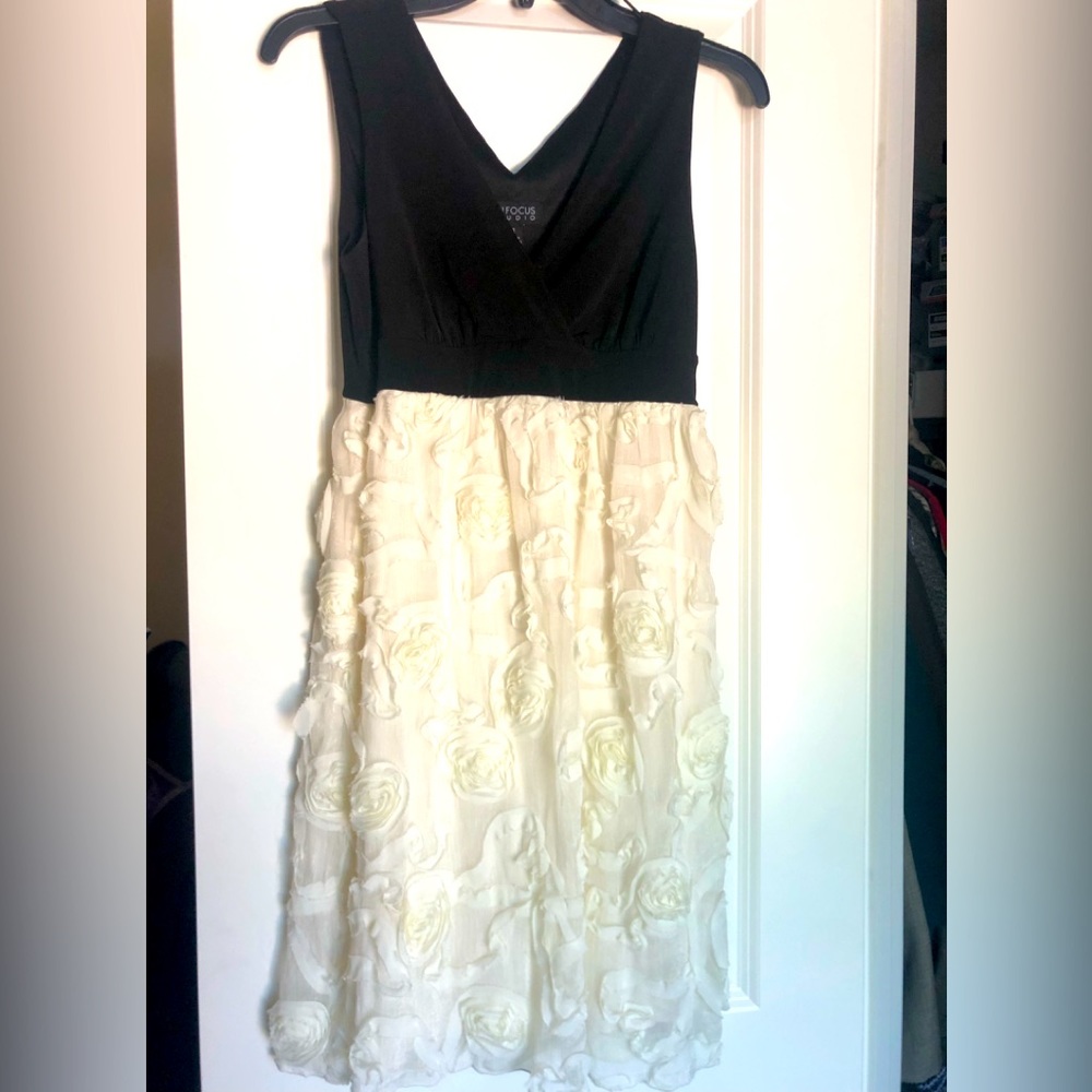ENFOCUS STUDIO SLEEVLESS DRESS